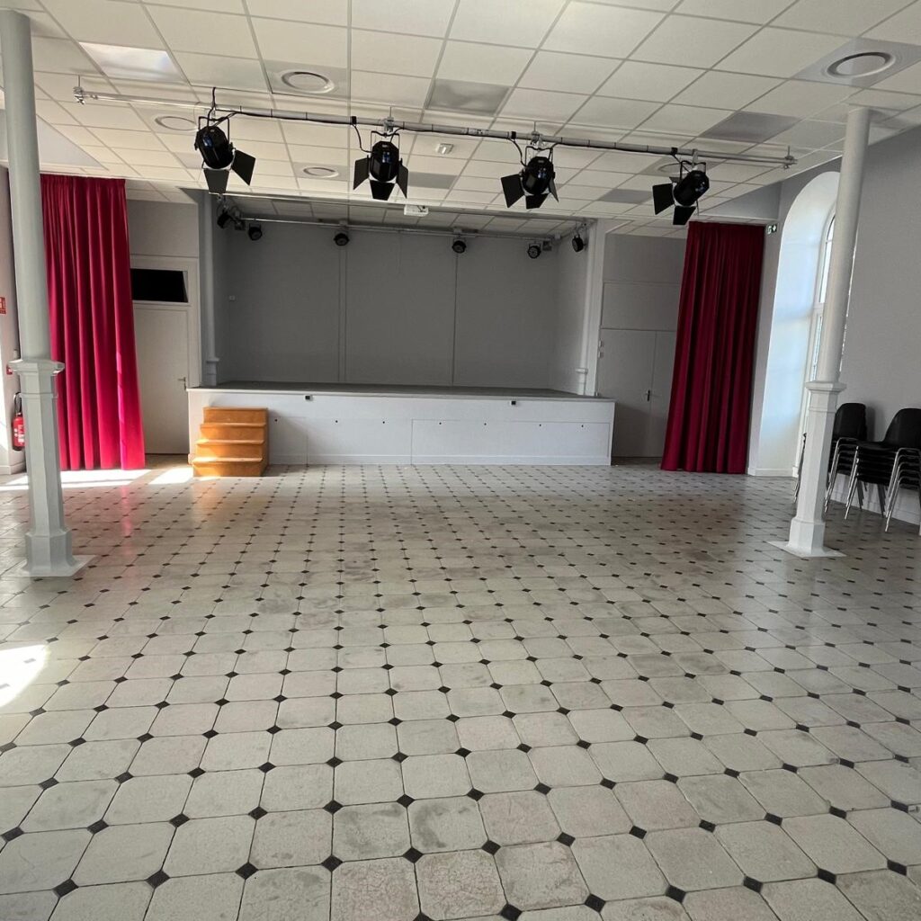 2023-24 travaux salle champagnat après caroussel ogec